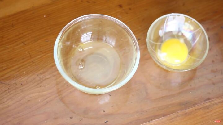 suffering with blackheads try this super easy diy peel off face mask, Separating the egg white from the yolk