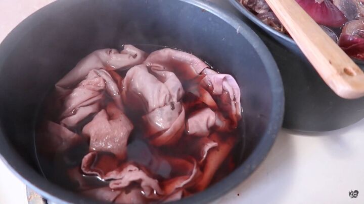how to dye with turmeric hazelnuts onion skins fun food tie dyes, How to dye with turmeric