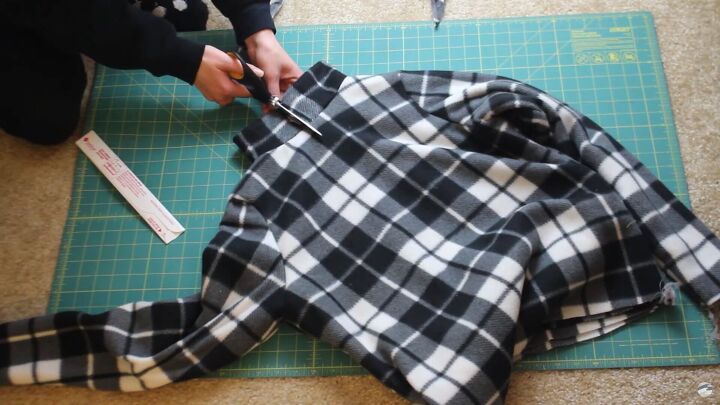 how to make your own cozy patagonia style diy fleece jacket, Installing the zipper