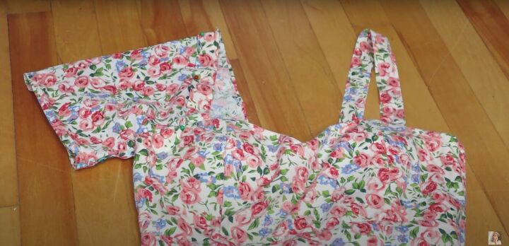 diy dress makeovers 2 easy dress refashions with cute vintage details, Modifying the sleeves of the new DIY shirt