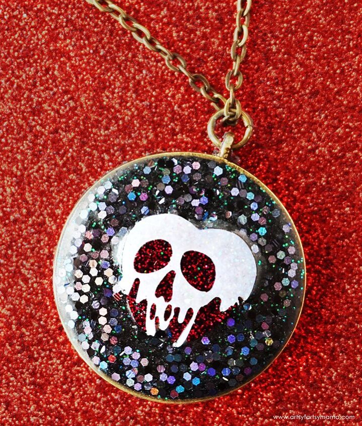 resin poison apple necklace