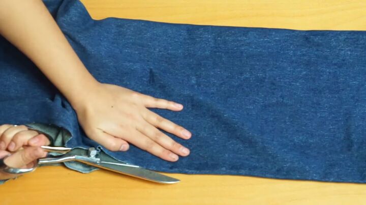 how to easily make alterations to pants in 5 different ways, Cutting the side seams