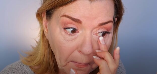 how best to apply under eye concealer for mature skin, Setting concealer for mature skin