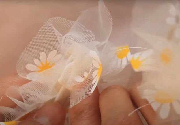 everything s coming up daisies in this cute ruffle headband tutorial, Gluing the ends in place
