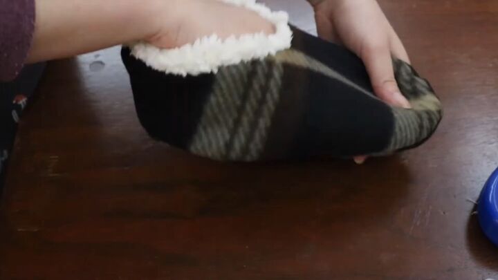 how to make cozy diy slippers with faux fur perfect for cold nights, Inserting the faux fur lining into a slipper