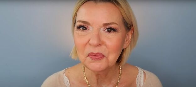 applying fancy makeup for mature skin is the price worth it, How to apply lip makeup over 50