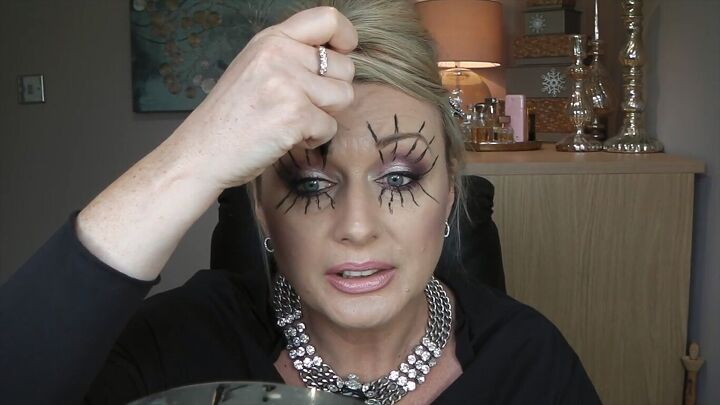 How to Do Easy Spider Web Face Makeup for Halloween in 4 Simple Steps