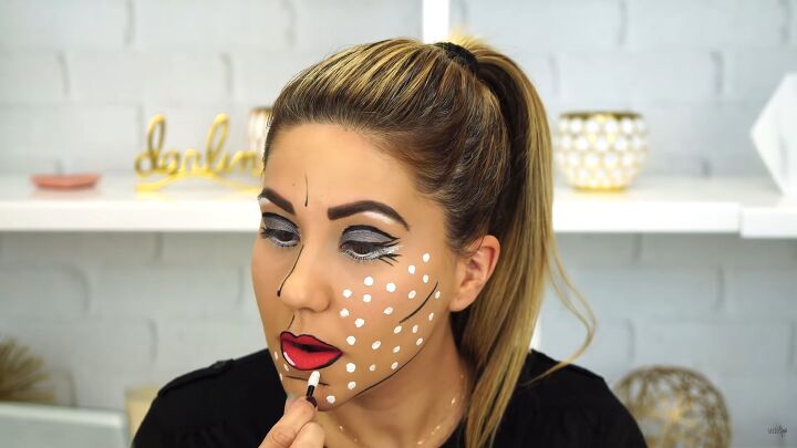 this cartoon pop art makeup look is so easy perfect for halloween