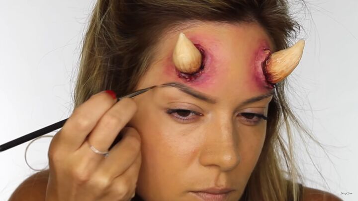how to do sexy devil makeup for halloween complete with horns, Sexy devil Halloween makeup