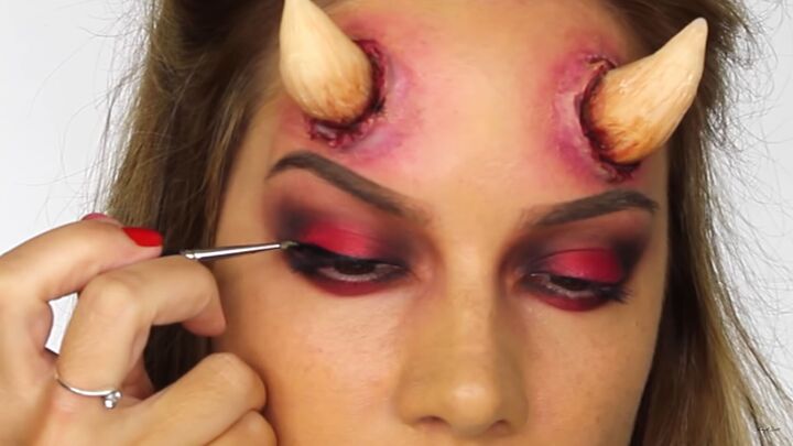 how to do sexy devil makeup for halloween complete with horns, Sexy devil makeup ideas