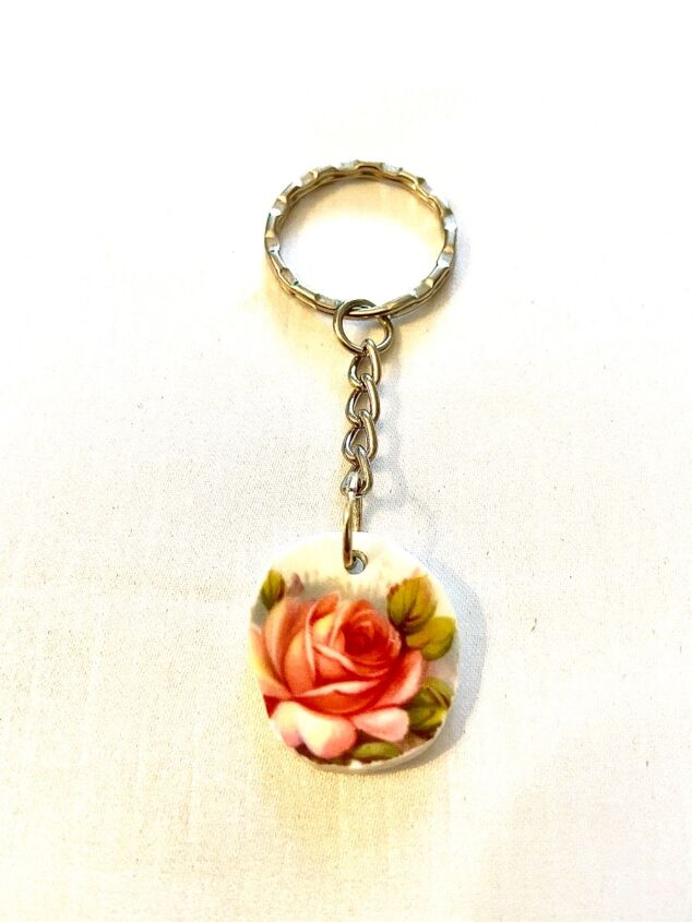 how to make a pretty keyring from old crockery, Vintage China keyring