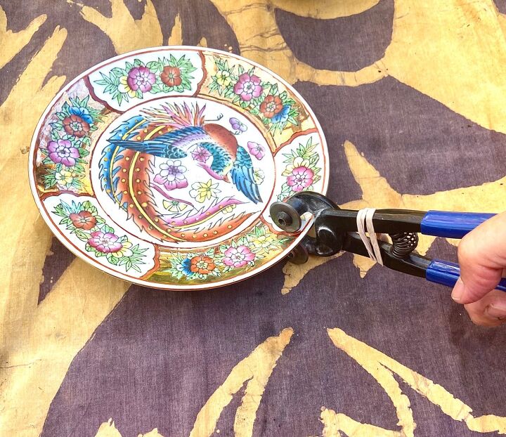 transforming ceramic plates into lovely jewellery, Wheeled tile nippers