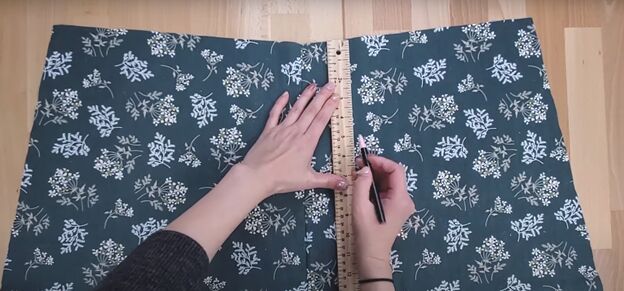 how to sew a half apron with pockets in 9 simple steps, Attaching pockets to the DIY half apron