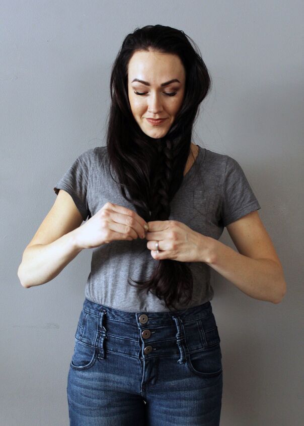 make a thick romantic braid in less than 5 minutes
