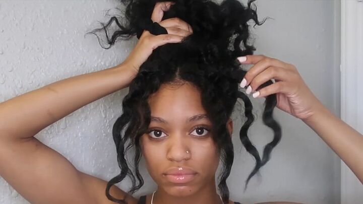 5 lazy natural hairstyles for stretched hair you can do in 5 minutes, Arranging curls in the front