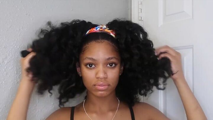5 lazy natural hairstyles for stretched hair you can do in 5 minutes, Fluffing hair for volume