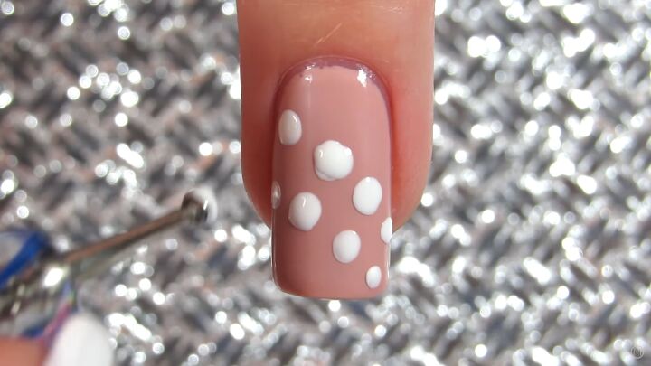 10 easy peasy nail art designs for beginners step by step tutorial, Using a dotting tool to create nail art