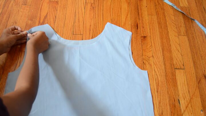 how to sew an alice in wonderland blue dress for cosplay or halloween, Pinning the bodice ready to sew