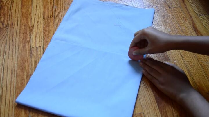 how to sew an alice in wonderland blue dress for cosplay or halloween, Marking fabric for the dress sleeves