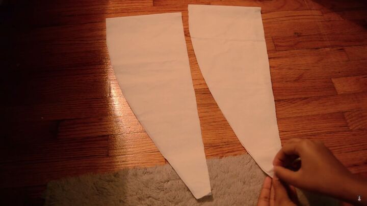 how to sew a charming alice in wonderland apron for an alice costume, Making the shoulder ruffles