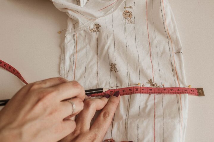 5 Easy Tips For Altering Your Clothes | Upstyle