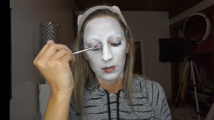 how to do super spooky makeup for a terrifying valak the nun costume, Doing Valak the nun makeup