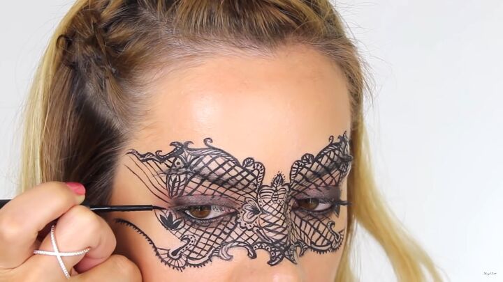 how to do intricate masquerade mask makeup with liquid eyeliner, Easy lace mask makeup tutorial