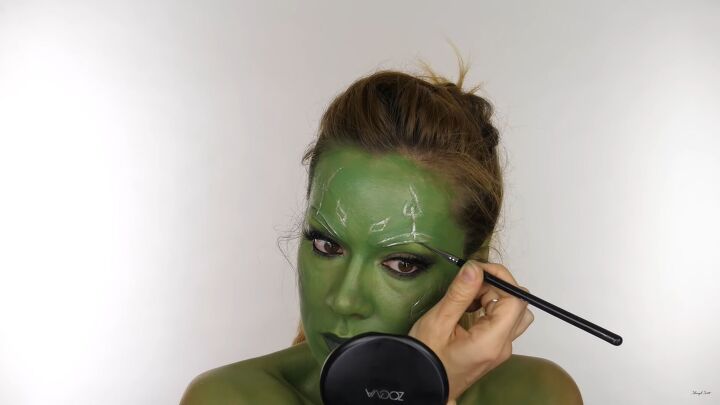 how to do perfect guardians of the galaxy gamora face makeup, Gamora face makeup step by step