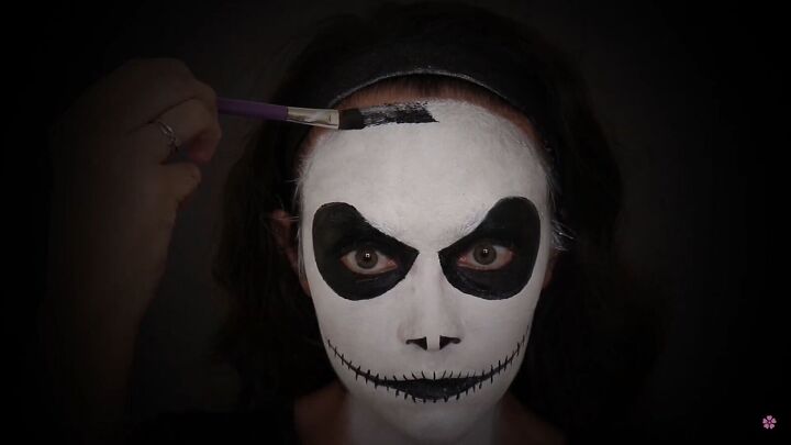 how to do perfect jack skellington face makeup for halloween, Jack Skellington face makeup with black paint