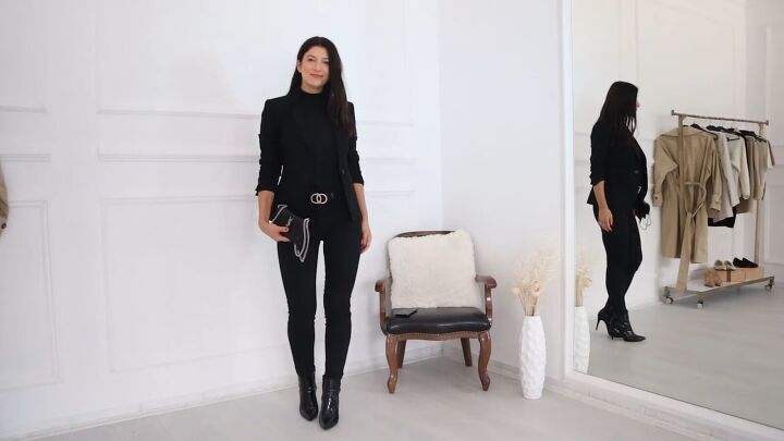 how to build a stylish capsule wardrobe for fall that is easy to use, Black monochrome outfit for fall