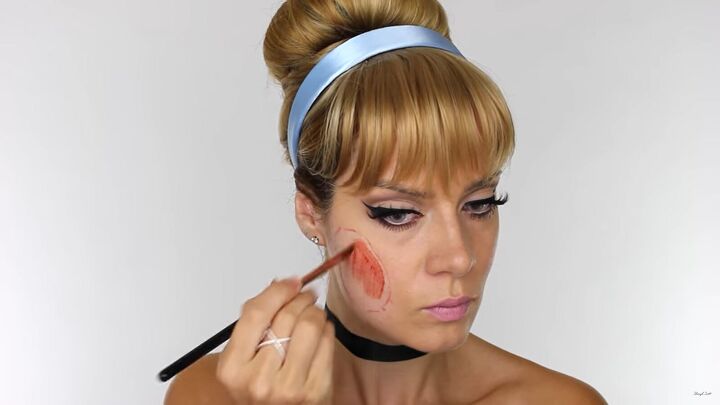 how to do scary halloween cinderella makeup with a glass slipper wound, Painting the Cinderella heel wound