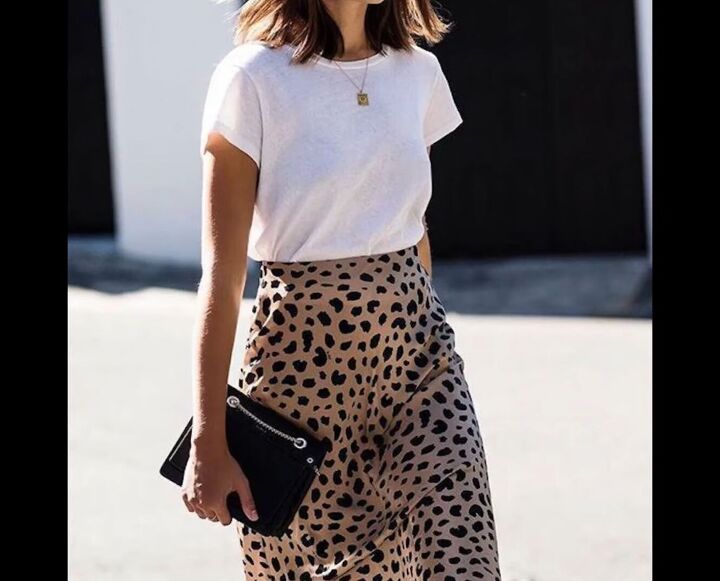 11 chic wardrobe essentials every woman needs to own, Plain white t shirt