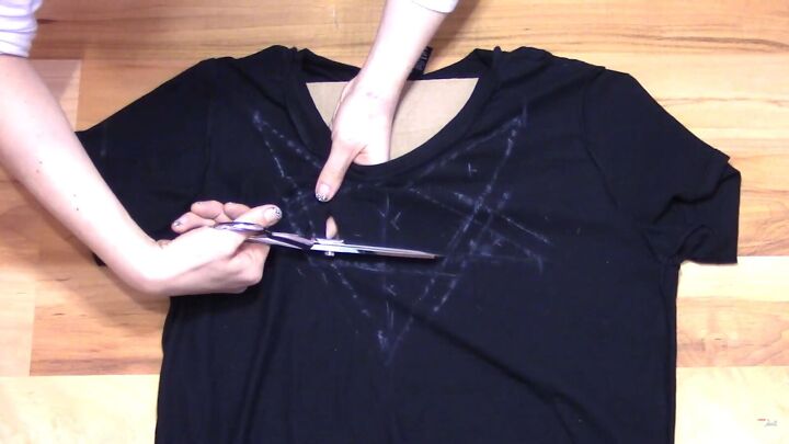 how to cut your t shirt neck into a witchy pentagram for halloween, Pentagram t shirt neckline cutting ideas