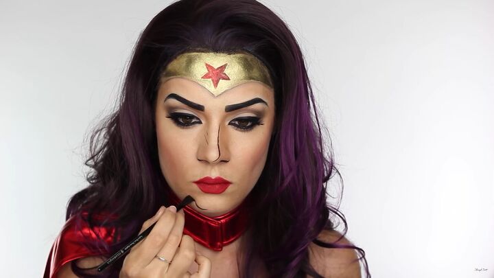 how to do effective comic book wonder woman makeup for halloween, Wonder Woman makeup look