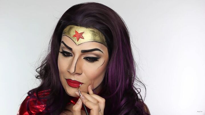 how to do effective comic book wonder woman makeup for halloween, Wonder Woman Halloween makeup step by step