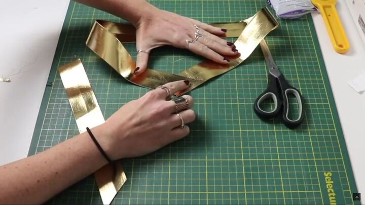 how to make a fun diy starlight costume from the boys this halloween, Making a gold belt for the Starlight costume