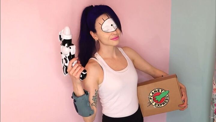 need a costume keep an eye on this leela of futurama makeup tutorial, Leela from Futurama makeup tutorial