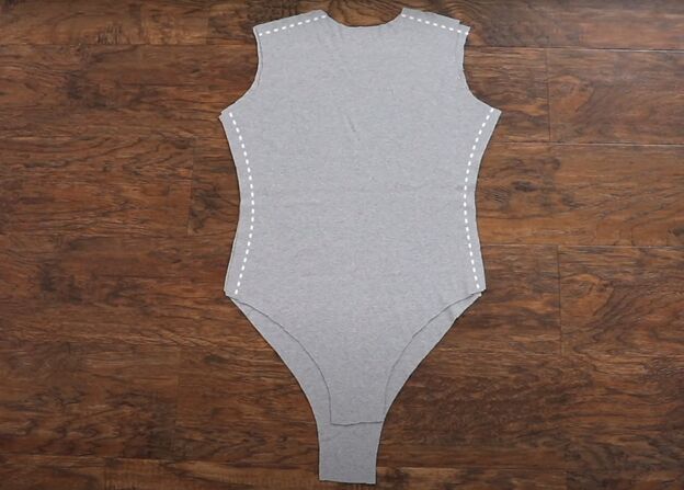 How to Make a Cute Fall-Inspired Bodysuit With Long Sleeves | Upstyle