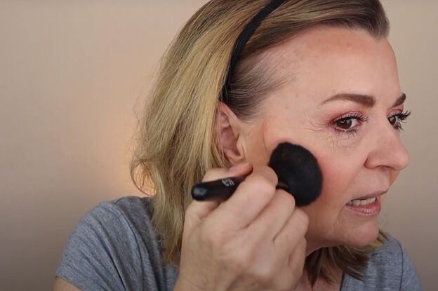 how to do the upstairs technique the best blush for mature skin, Blending bronzer and blush together