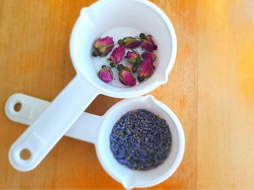 homemade oatmeal bath with rose buds and lavender, Dried lavender Rosebuds