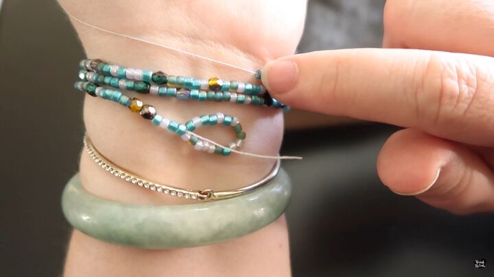 how to make easy diy adjustable bracelets with beads without clasps, Making the button closure for the bracelet
