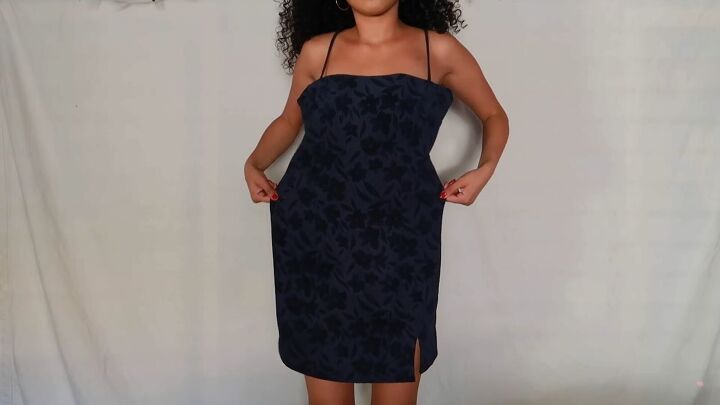 How to Take in a Dress and Make it Smaller | Upstyle How to Take in a Dress and Make it Smaller | Upstyle