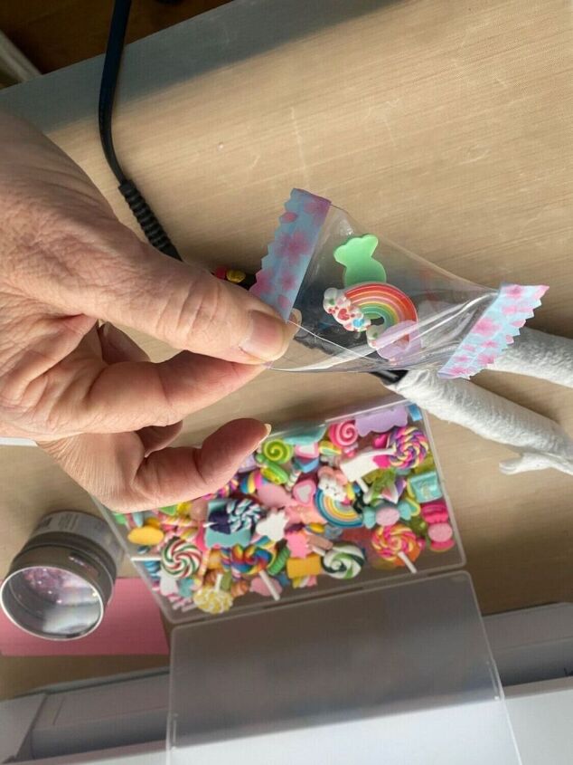 How to Make a Shaker Charm - Great Stocking Stuffer | Upstyle