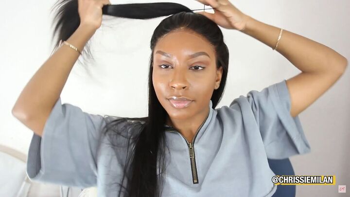 7 heatless frontal hairstyle ideas you can easily do in 5 minutes, Half up half down frontal hairstyle idea