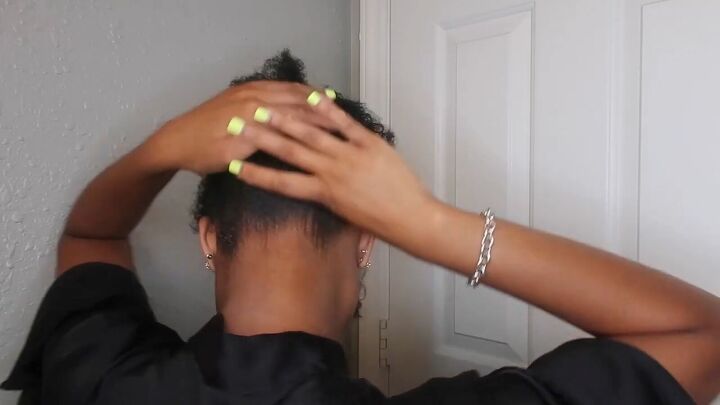 how to easily do a sleek top knot bun on natural hair, Applying gel to hair
