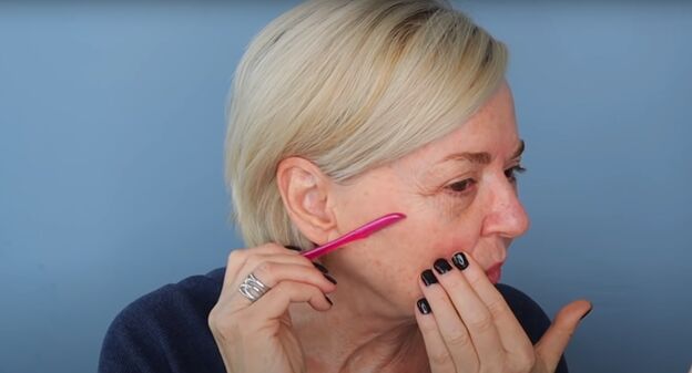 how to properly shave your face as a woman a step by step tutorial, What to use to shave your face as a woman