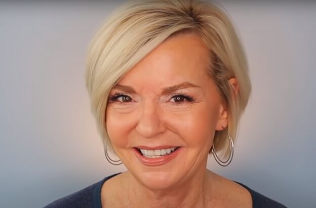 How to Properly Shave Your Face as a Woman, a Step-by-Step Tutorial