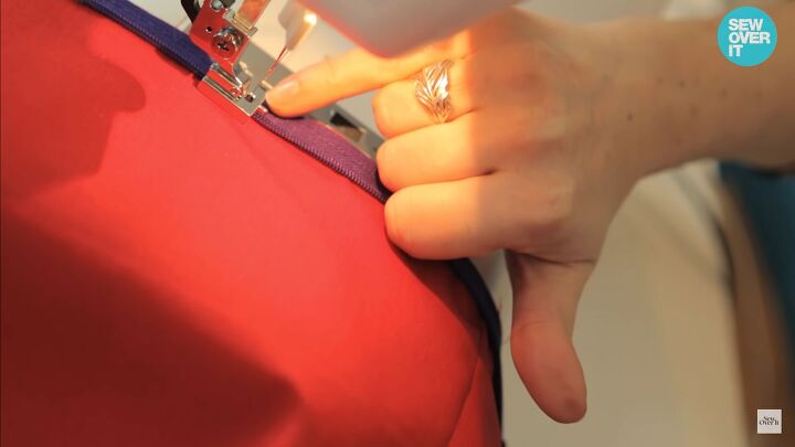 how to install an invisible zipper step by step sewing tutorial, Opening the teeth when installing the zipper