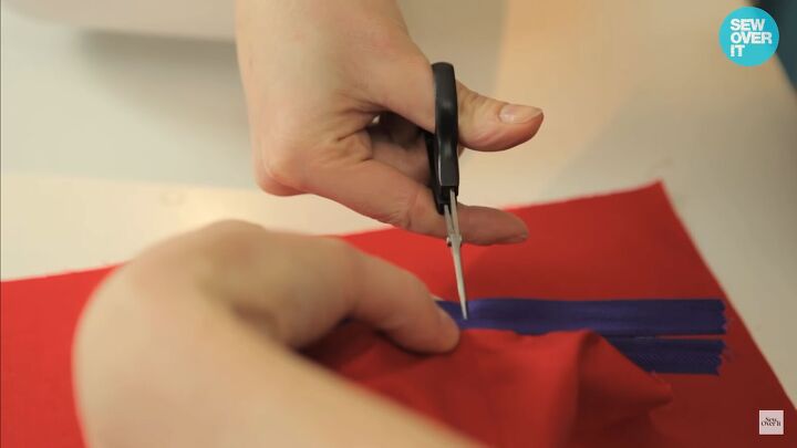 how to install an invisible zipper step by step sewing tutorial, Snipping the unstitched side