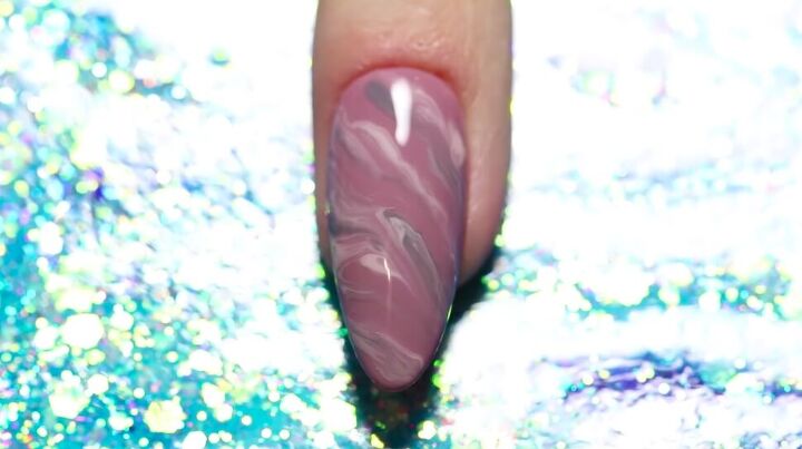 3 elegant marble nail ideas that are easy to create at home, Marble design with gel polish